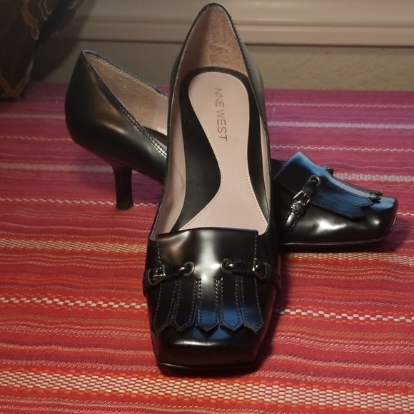 Nine West Shoes - NINE WEST black leather shoes kitten heels